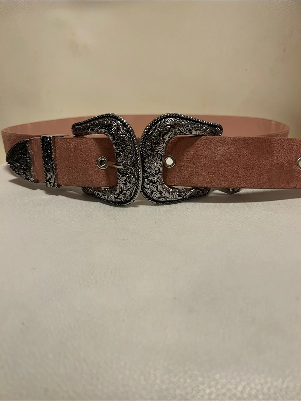 Western Double-Buckle Suede Waist Belt in Dusty Rose. New !